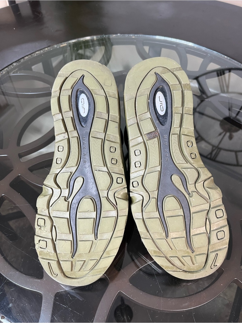 Nike Air Bakin Posite Medium
Olive/Black High Top
Sneakers Sz 9.5 - Picture 5 of 5